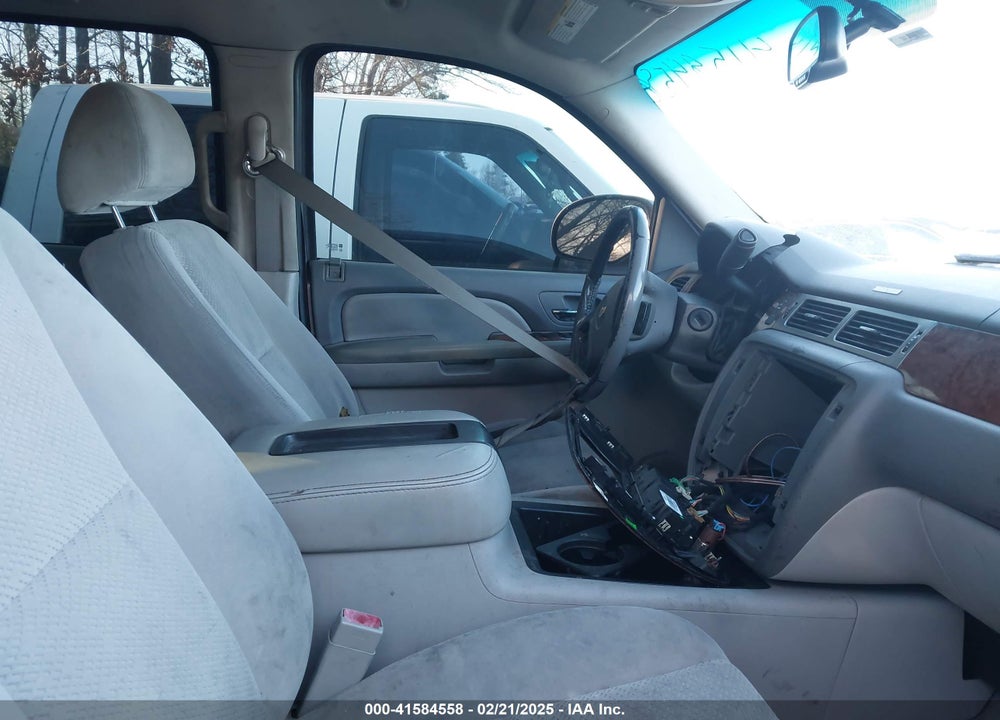 2007 CHEVROLET TAHOE VIN: 1GNFC13J27R120522