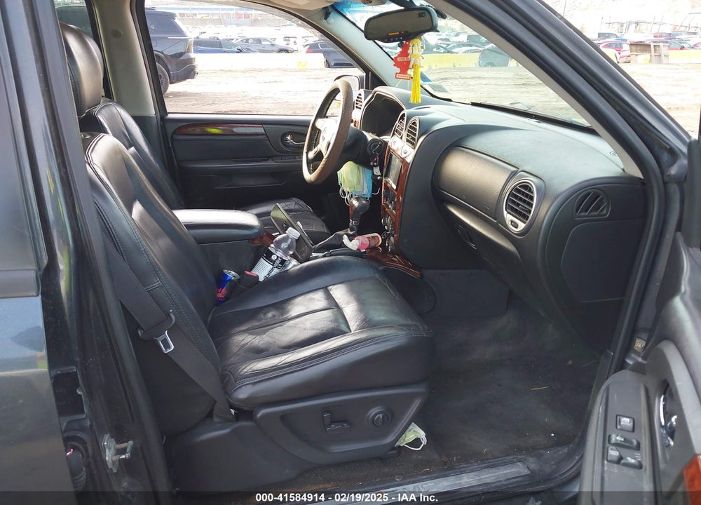 2005 GMC ENVOY XL SLT VIN: 1GKET16M156142931