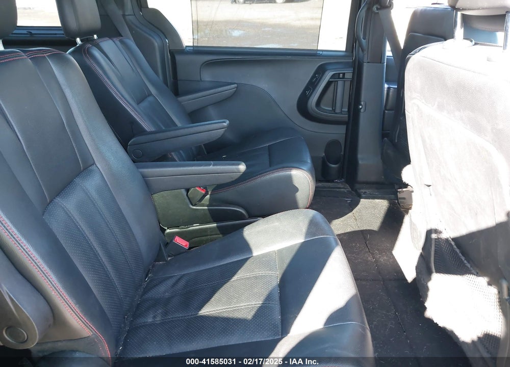 2017 DODGE GRAND CARAVAN VIN: 2C4RDGEG2HR813416