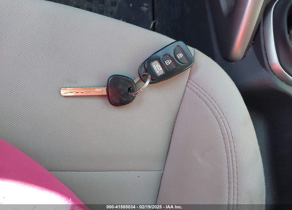 2013 HYUNDAI VELOSTER VIN: KMHTC6AD9DU093541