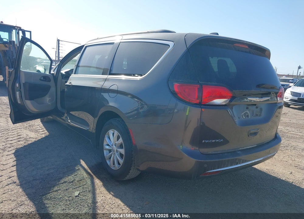 2017 CHRYSLER PACIFICA TOURING L VIN: 2C4RC1BG9HR523274