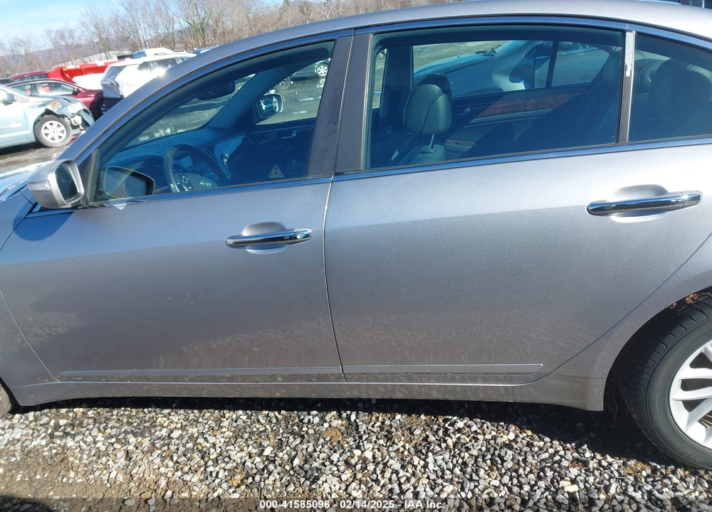 2009 HYUNDAI GENESIS VIN: KMHGC46E79U068541