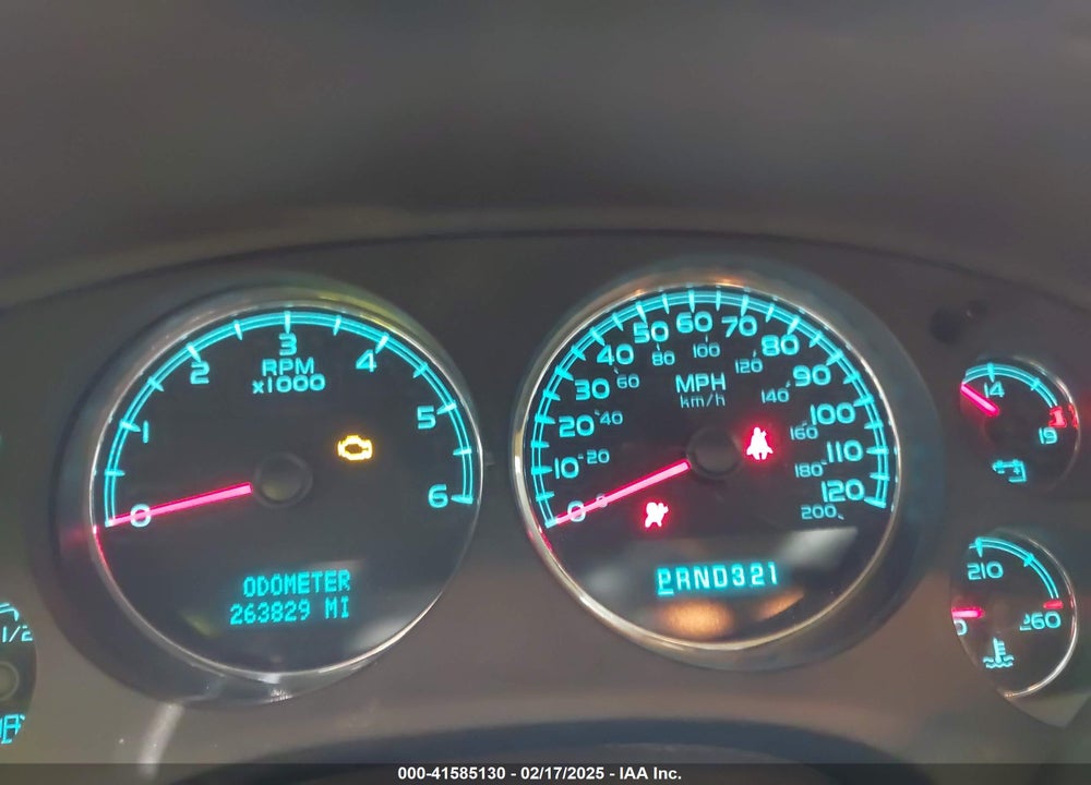 2007 CHEVROLET TAHOE LT VIN: 1GNFK13067J300286