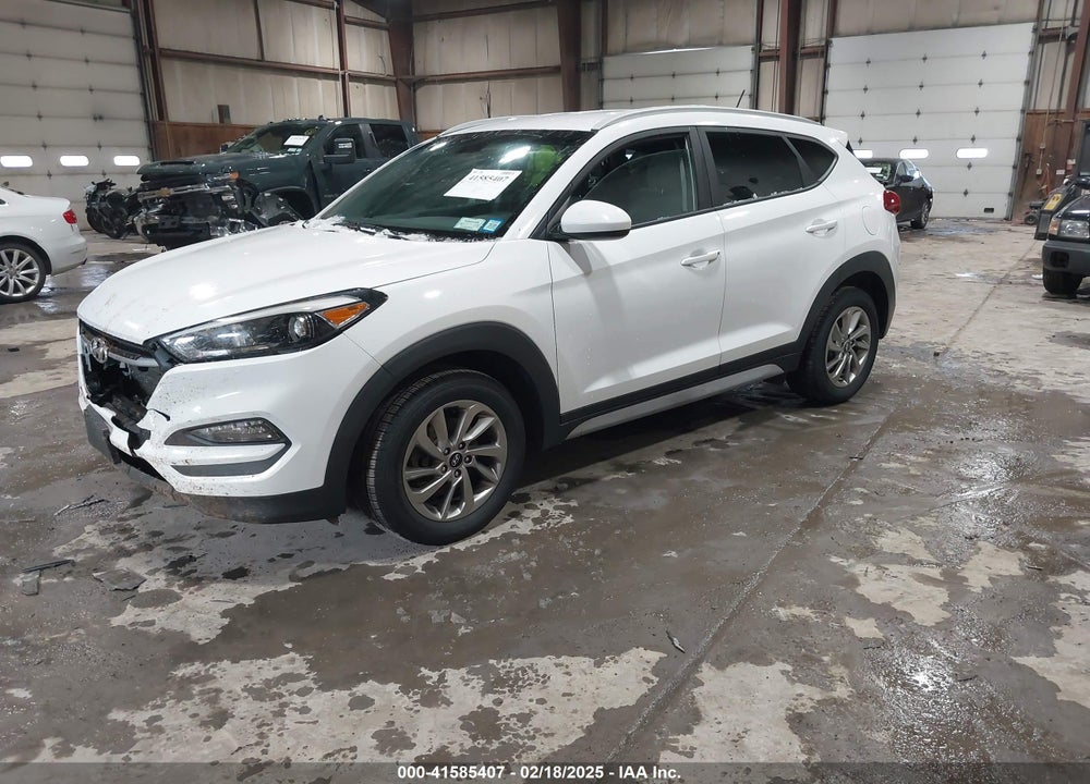 2017 HYUNDAI TUCSON SE VIN: KM8J3CA41HU550404