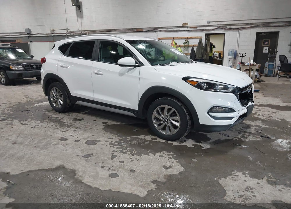 2017 HYUNDAI TUCSON SE VIN: KM8J3CA41HU550404