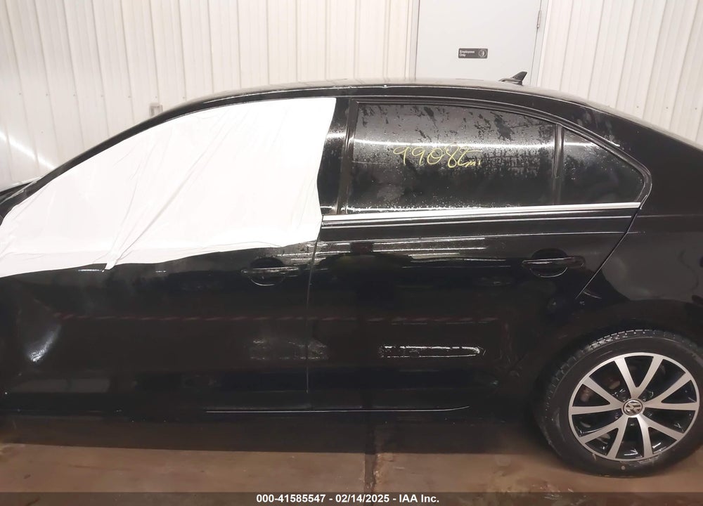 2017 VOLKSWAGEN JETTA VIN: 3VWDB7AJ1HM383528