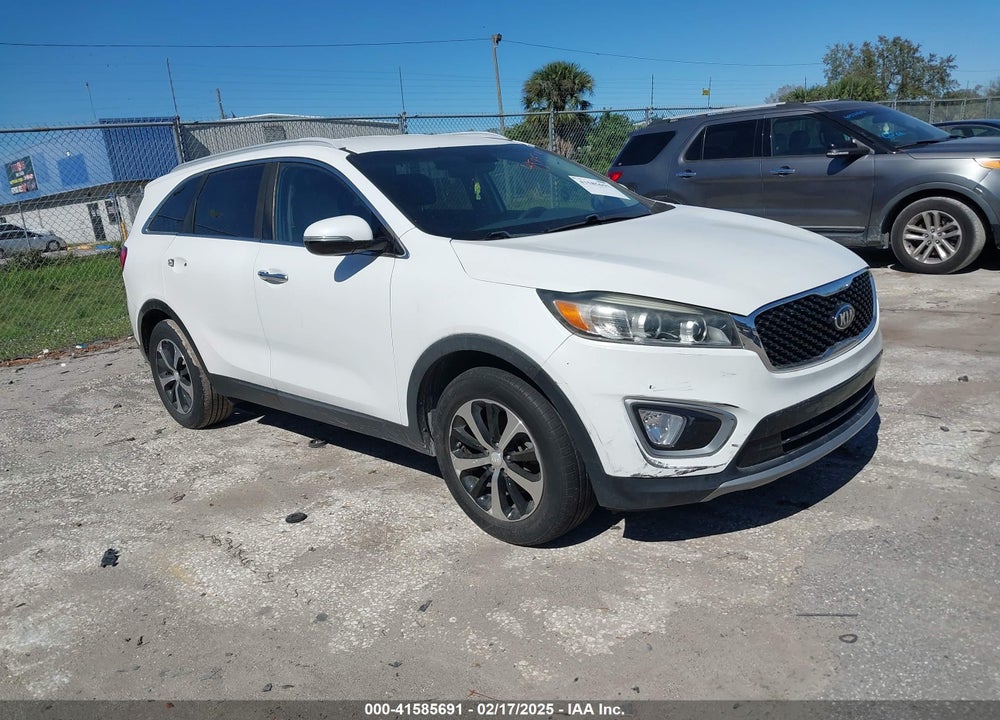 2017 KIA SORENTO 2.0T EX VIN: 5XYPH4A12HG274408