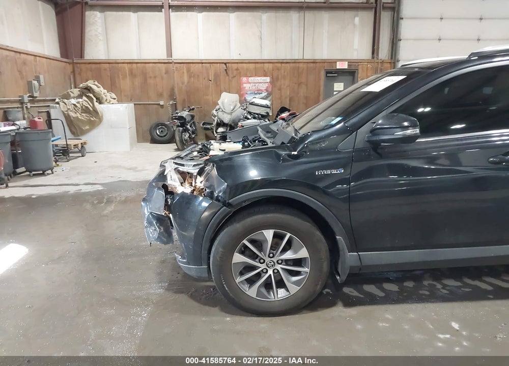 2018 TOYOTA RAV4 HV LE PLUS/XLE VIN: JTMRJREV9JD252384
