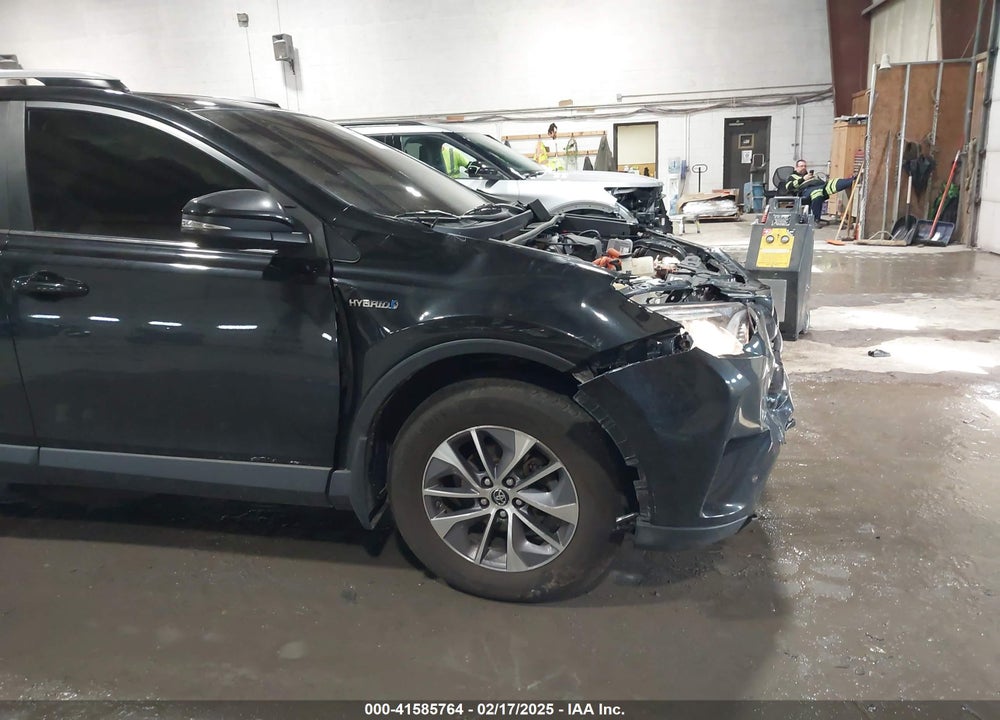 2018 TOYOTA RAV4 HV LE PLUS/XLE VIN: JTMRJREV9JD252384
