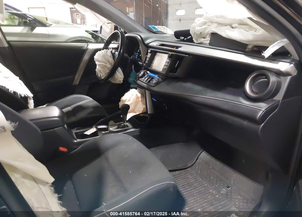 2018 TOYOTA RAV4 HV LE PLUS/XLE VIN: JTMRJREV9JD252384