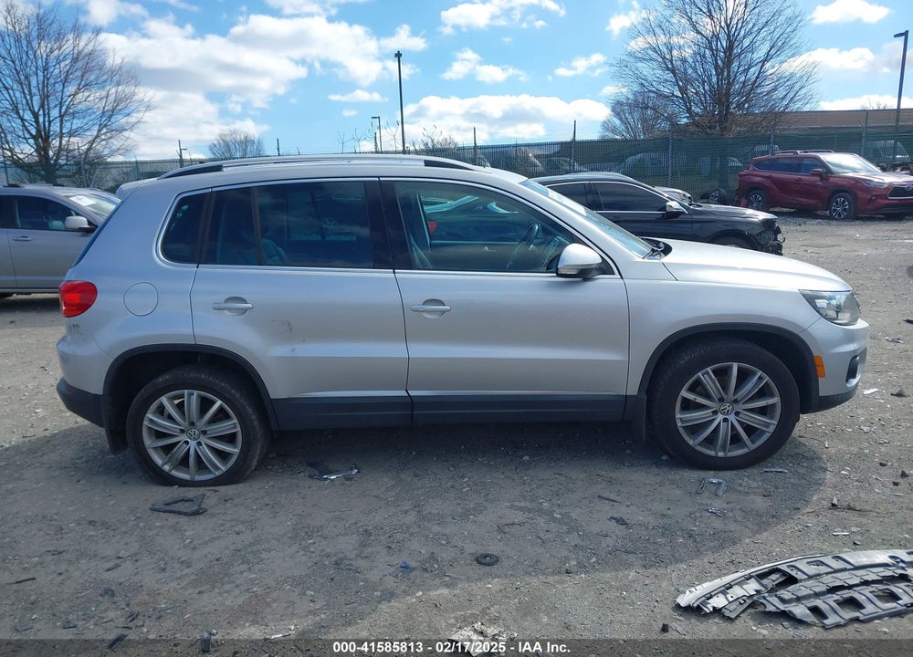 2016 VOLKSWAGEN TIGUAN SE VIN: WVGAV7AX5GW520191