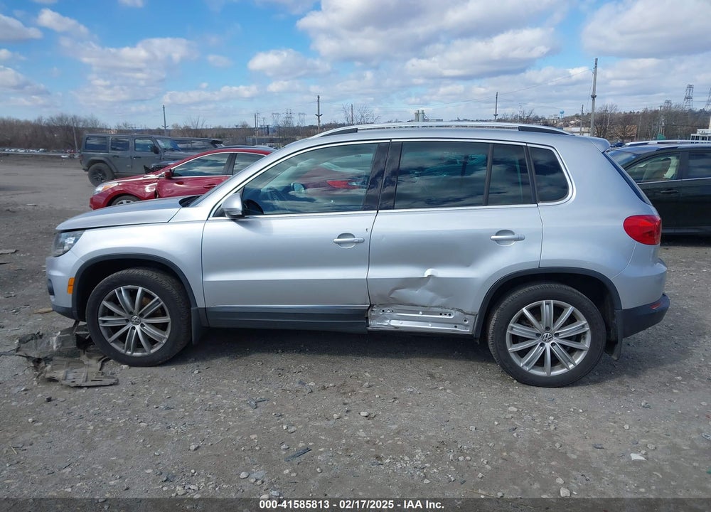 2016 VOLKSWAGEN TIGUAN SE VIN: WVGAV7AX5GW520191