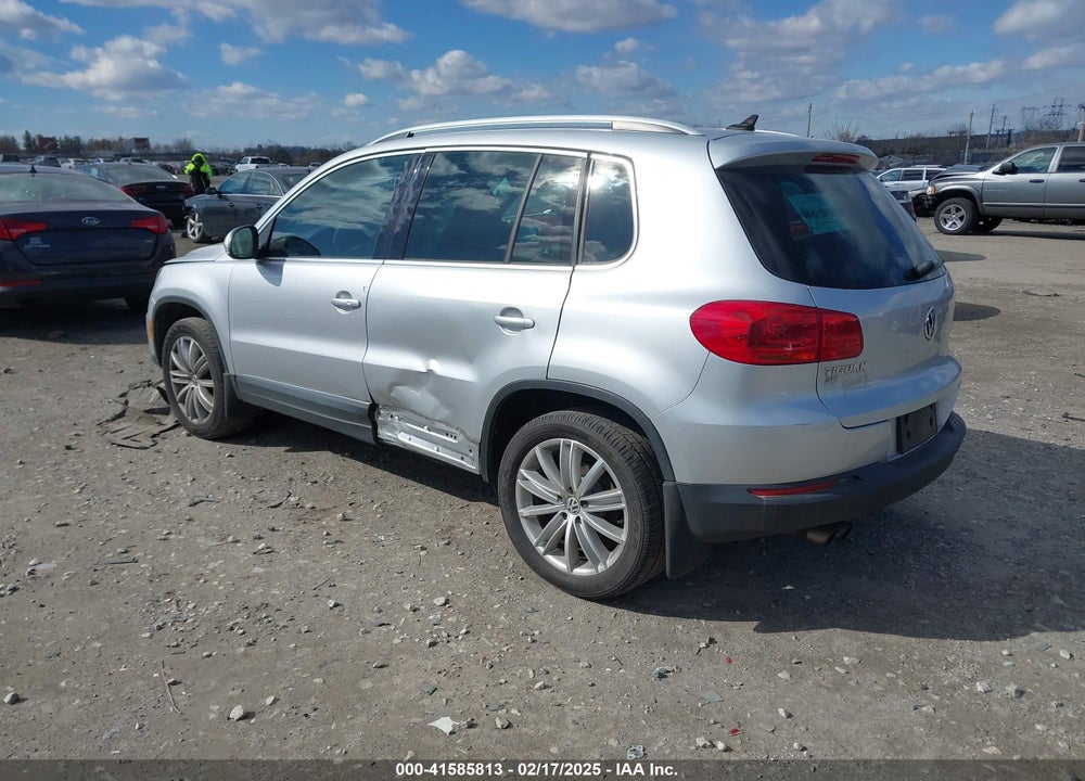 2016 VOLKSWAGEN TIGUAN SE VIN: WVGAV7AX5GW520191