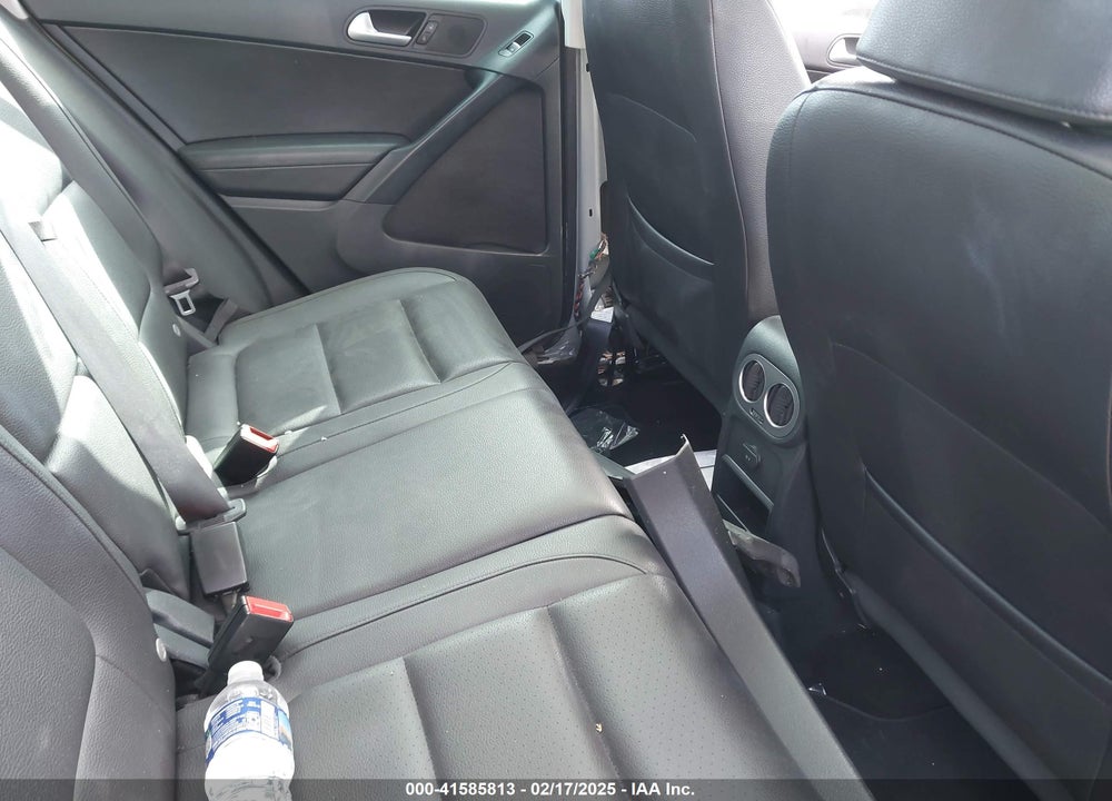 2016 VOLKSWAGEN TIGUAN SE VIN: WVGAV7AX5GW520191