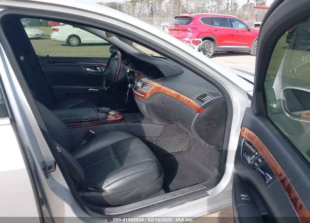 2007 MERCEDES-BENZ S 550 VIN: WDDNG71XX7A092718