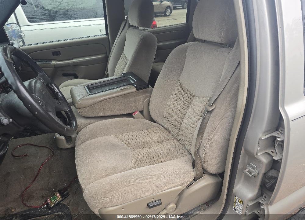 2005 CHEVROLET AVALANCHE 1500 LS VIN: 3GNEC12ZX5G295455