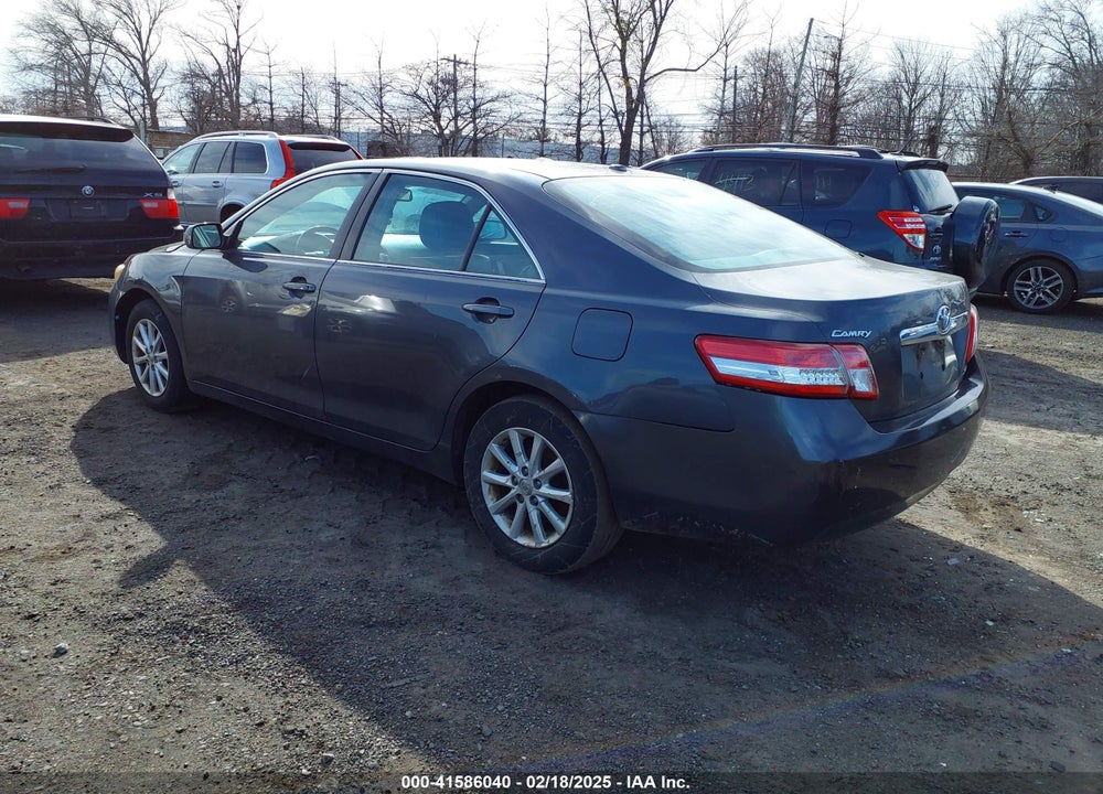 2011 TOYOTA CAMRY XLE VIN: 4T1BF3EK8BU137679