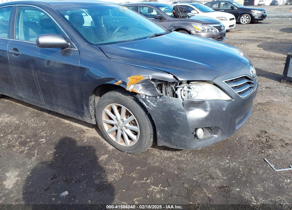 2011 TOYOTA CAMRY XLE VIN: 4T1BF3EK8BU137679