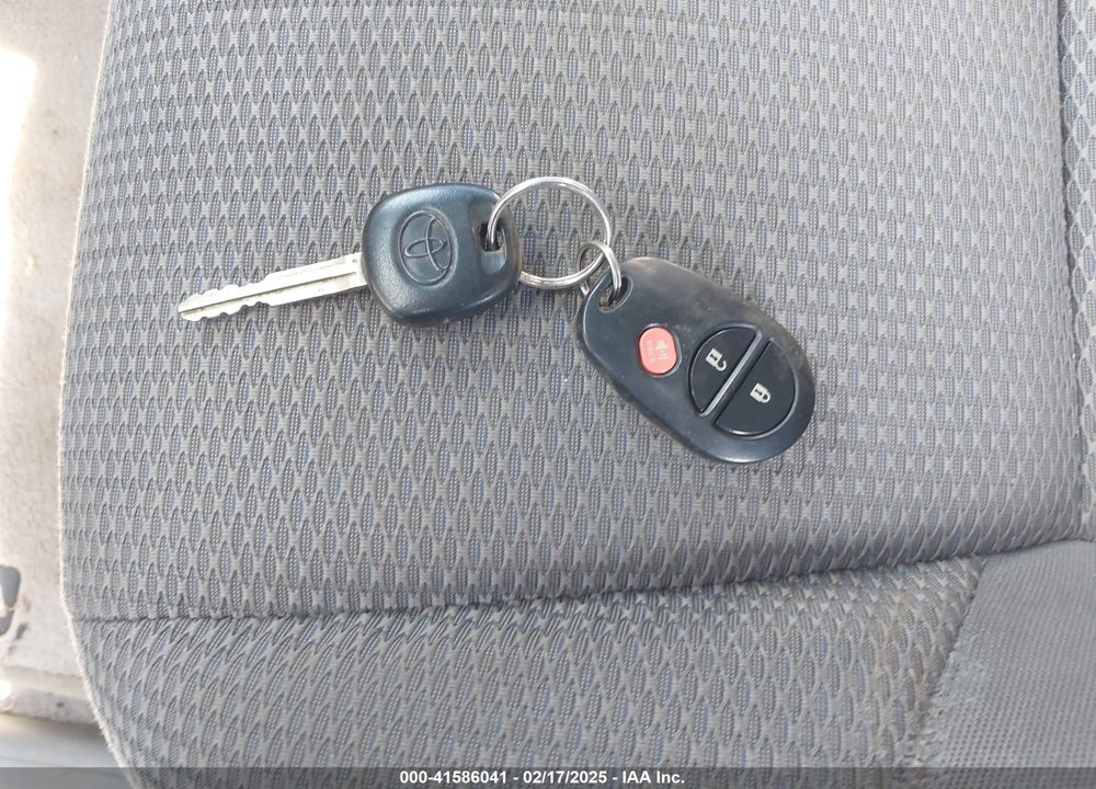 2007 TOYOTA TACOMA VIN: 5TEUU42N77Z391549