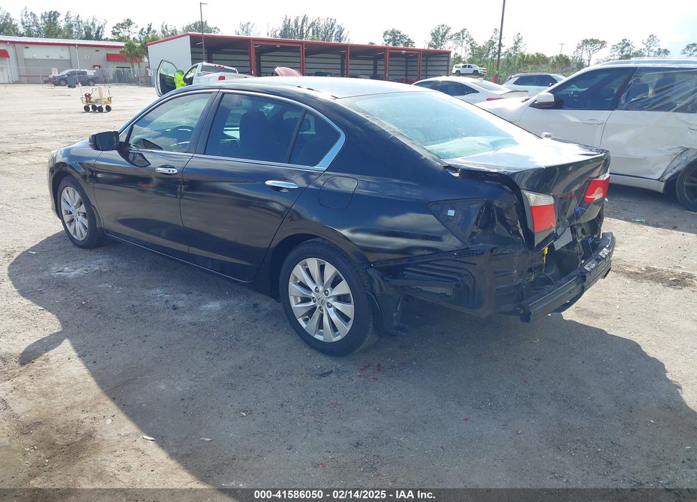 2015 HONDA ACCORD VIN: 1HGCR2F75FA238255