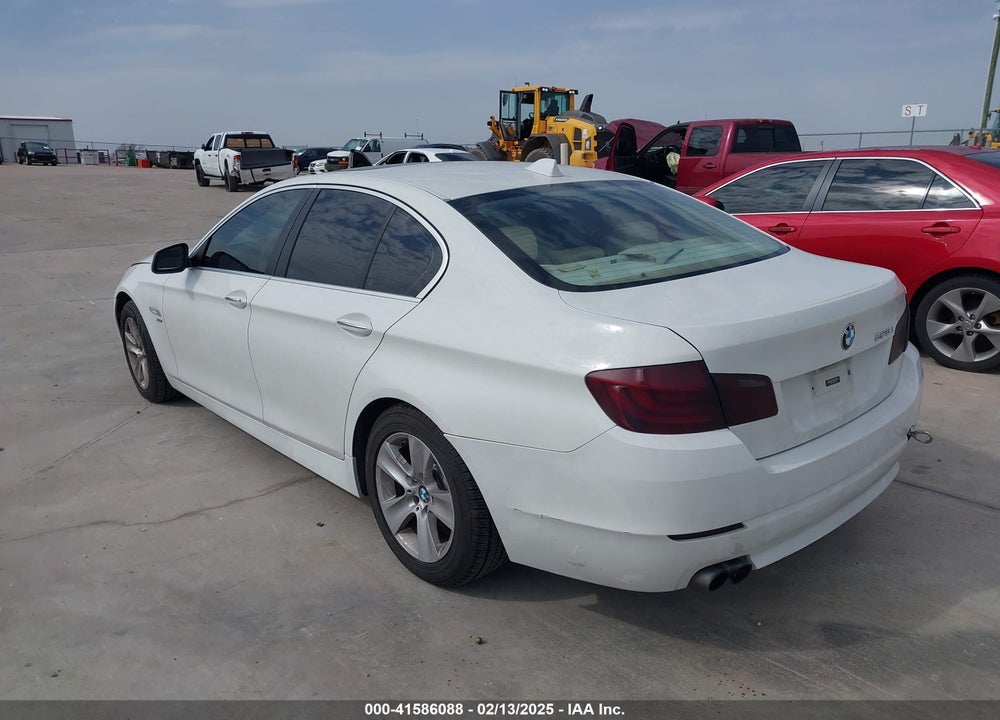 2012 BMW 528I XDRIVE VIN: WBAXH5C52CDWO5630