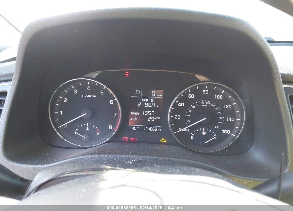 2017 HYUNDAI ELANTRA SE VIN: 5NPD74LF8HH098617