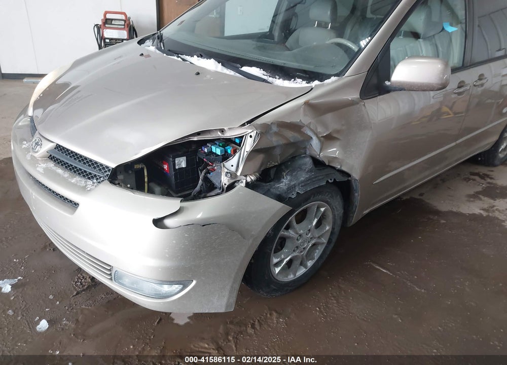 2005 TOYOTA SIENNA XLE VIN: 5TDZA22C55S302346