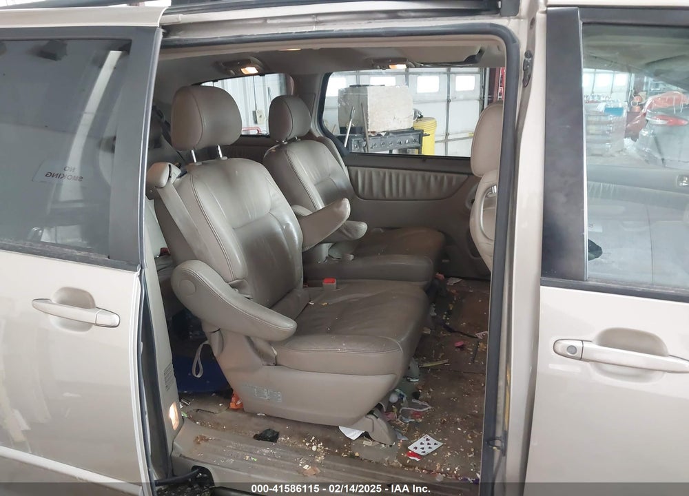 2005 TOYOTA SIENNA XLE VIN: 5TDZA22C55S302346