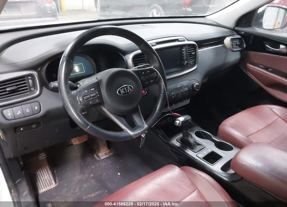 2017 KIA SORENTO VIN: 5XYPKDA59HG227588