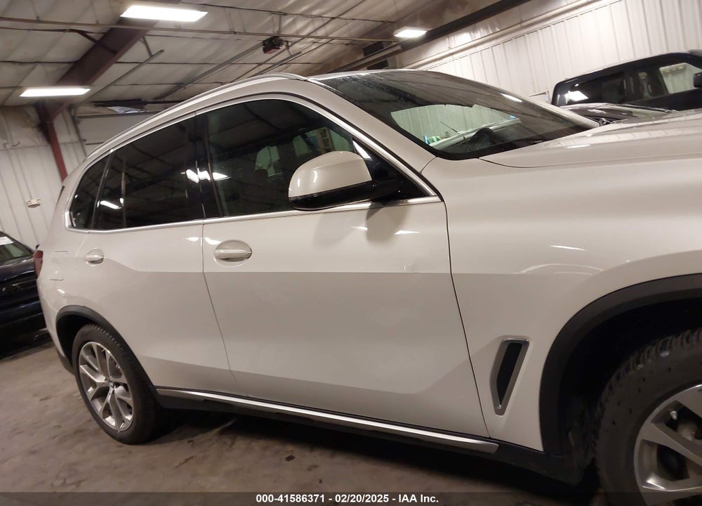 2020 BMW X5 XDRIVE40I VIN: 5UXCR6C02L9B27383