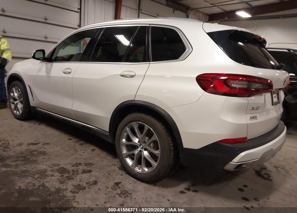 2020 BMW X5 XDRIVE40I VIN: 5UXCR6C02L9B27383