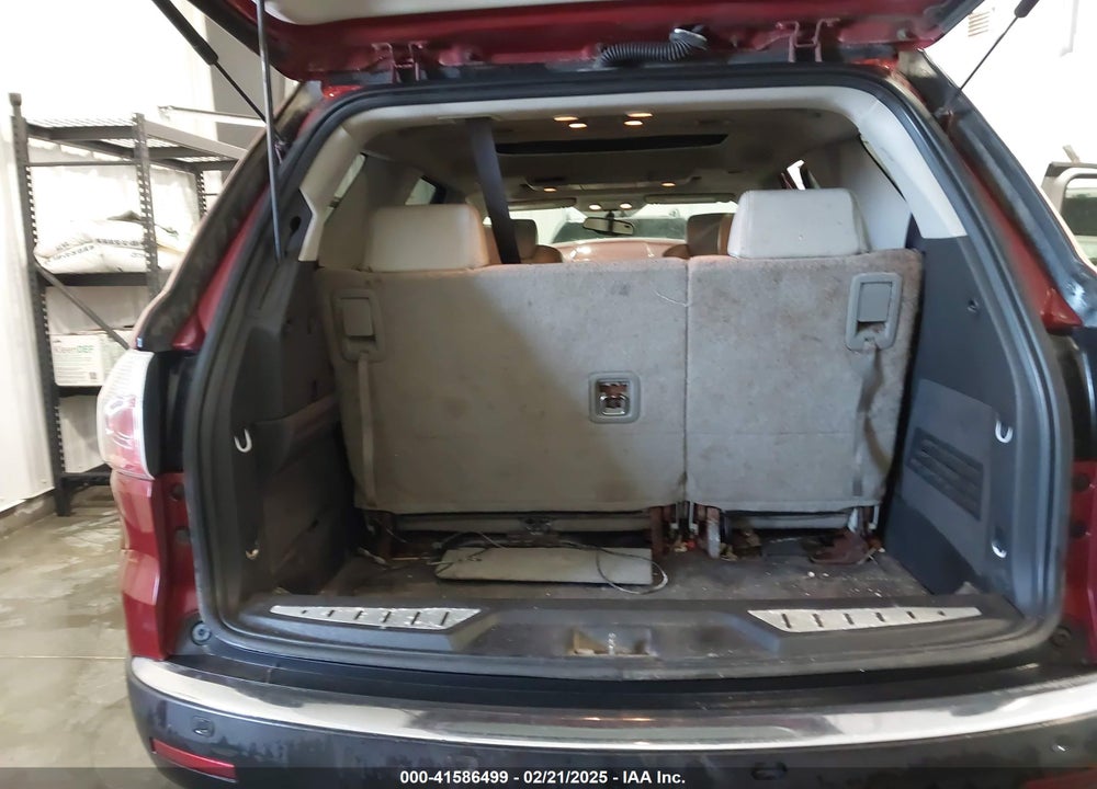 2008 GMC ACADIA VIN: 1GKEV33738J240137
