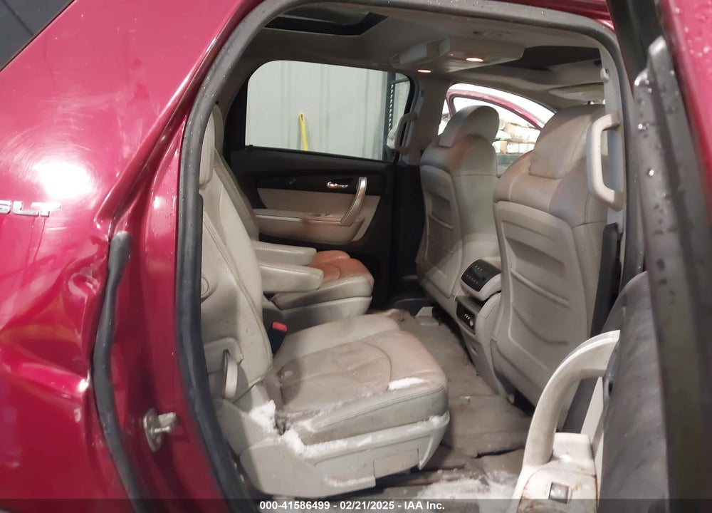 2008 GMC ACADIA VIN: 1GKEV33738J240137