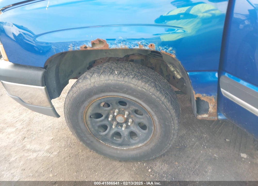 2004 CHEVROLET SILVERADO 1500 LS VIN: 2GCEK19T141242681