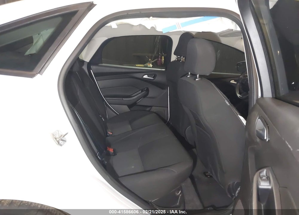 2015 FORD FOCUS VIN: 1FADP3F25FL372101