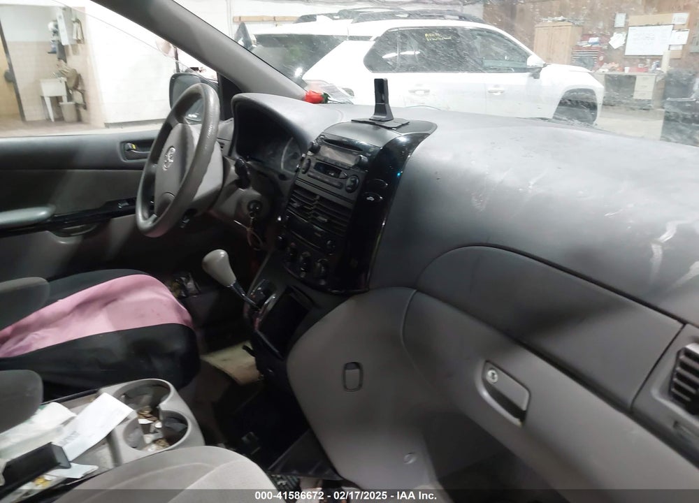 2005 TOYOTA SIENNA VIN: 5TDZA23C35S380008