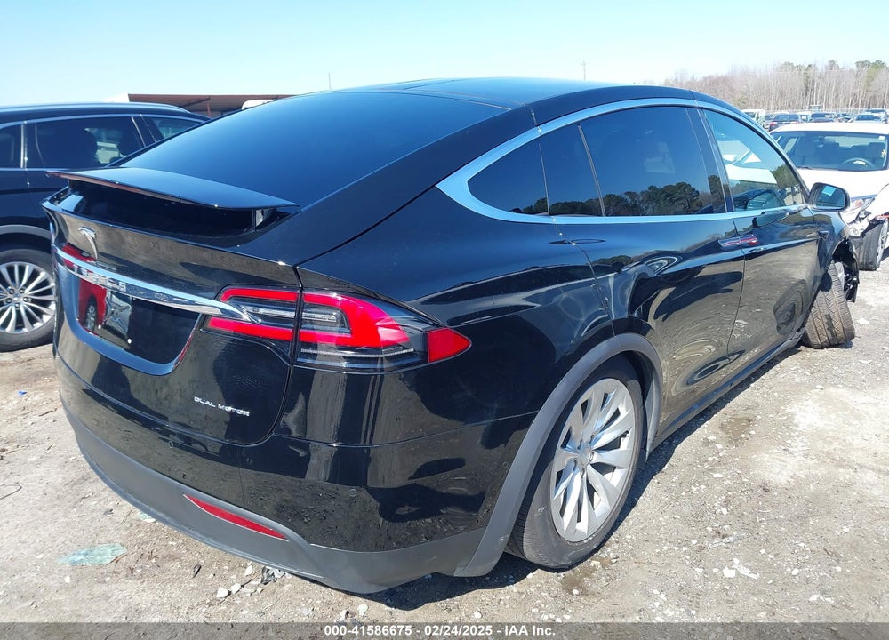 2020 TESLA MODEL X VIN: 5YJXCDE24LF230203
