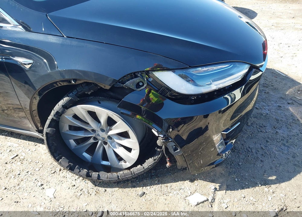 2020 TESLA MODEL X VIN: 5YJXCDE24LF230203