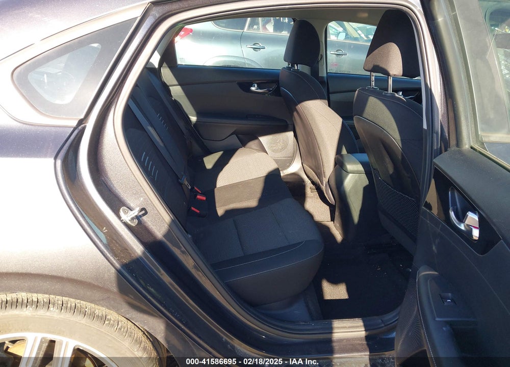 2019 KIA FORTE VIN: 3KPF34AD6KE118056
