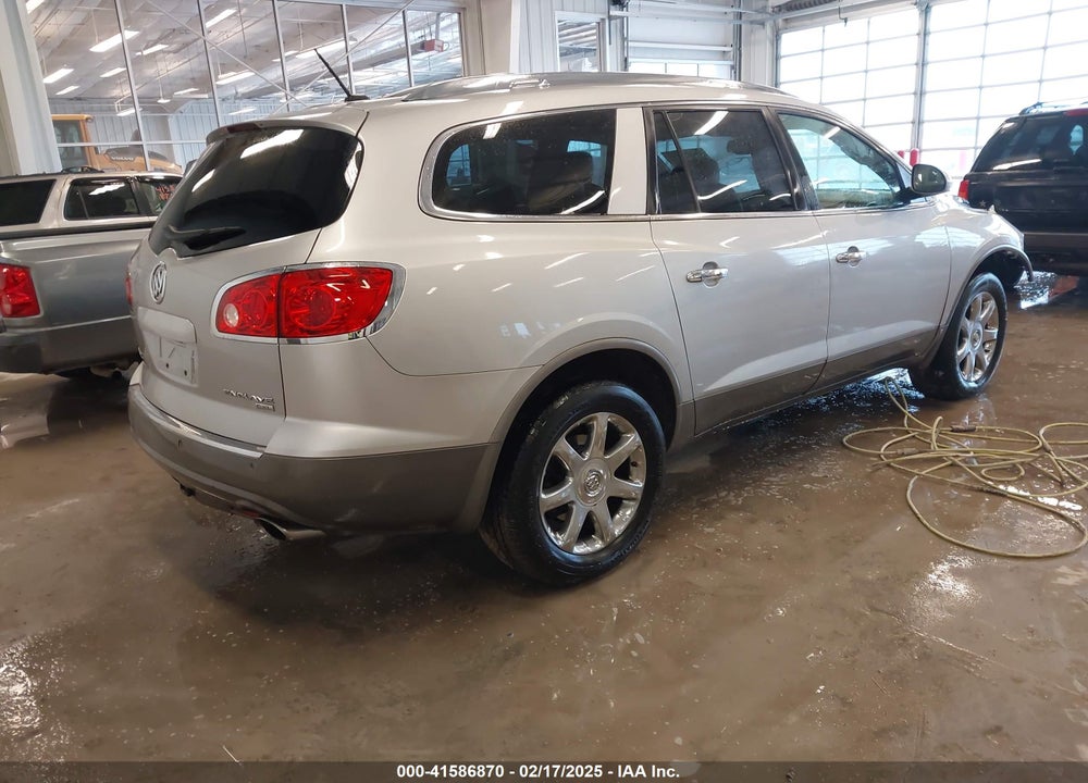 2008 BUICK ENCLAVE CXL VIN: 5GAER23728J151106