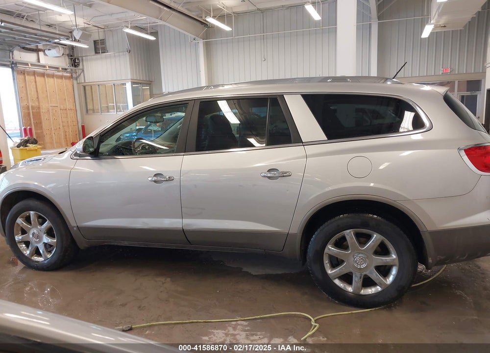 2008 BUICK ENCLAVE CXL VIN: 5GAER23728J151106