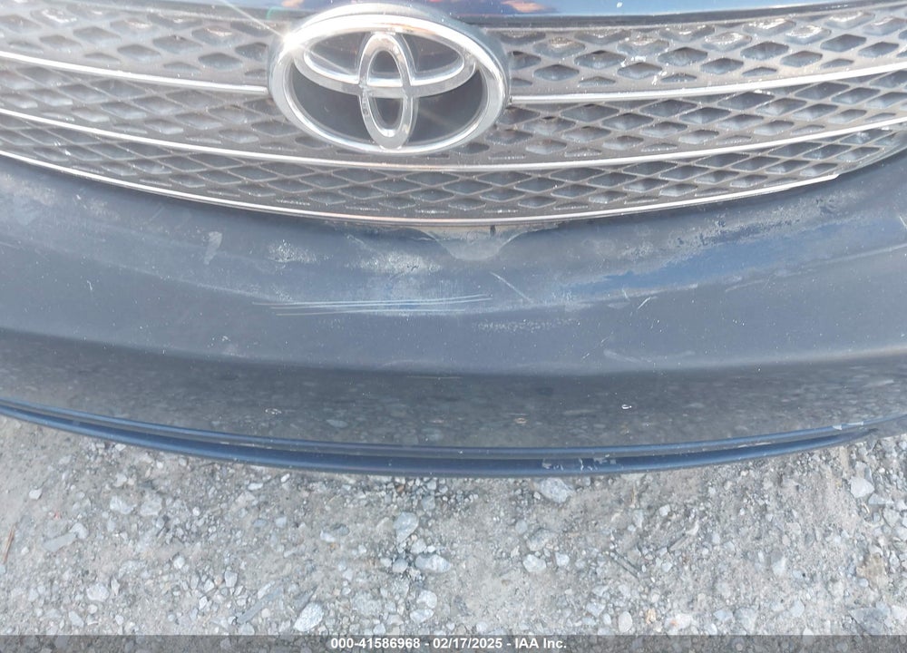 2003 TOYOTA CAMRY LE VIN: 4T1BE32K93U667281