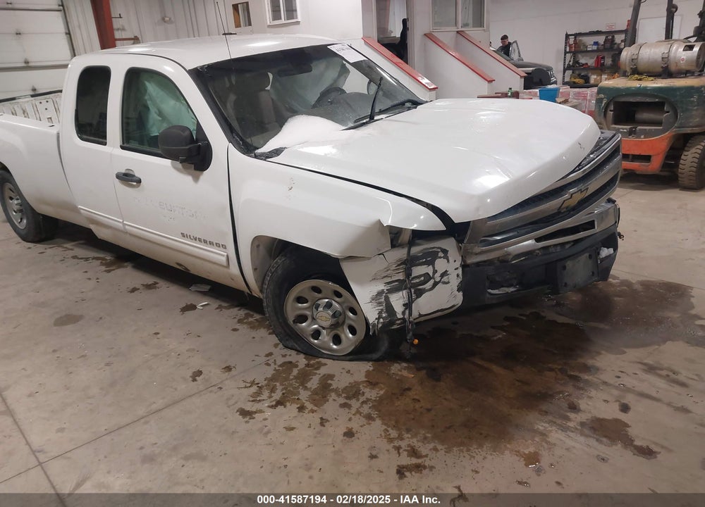 2011 CHEVROLET SILVERADO 1500 LT VIN: 1GCRKSE07BZ417166