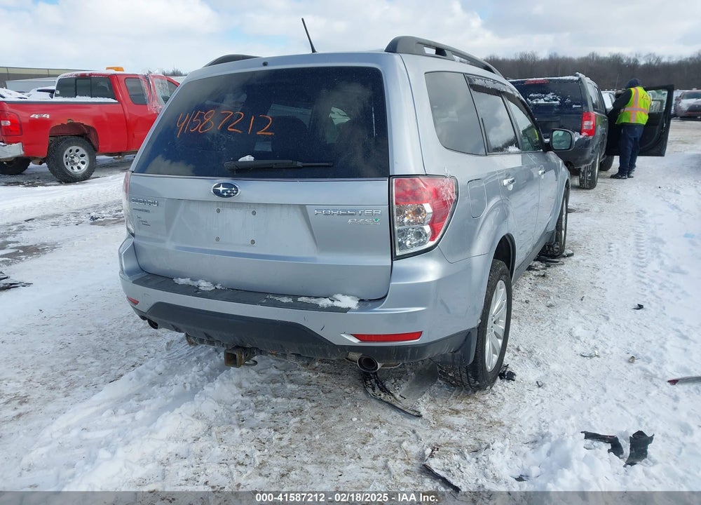 2013 SUBARU FORESTER 2.5X LIMITED VIN: JF2SHAEC1DH414942