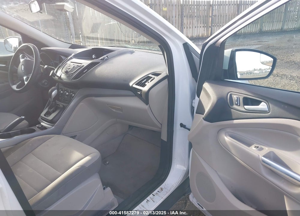2015 FORD ESCAPE SE VIN: 1FMCU0G79FUA64927