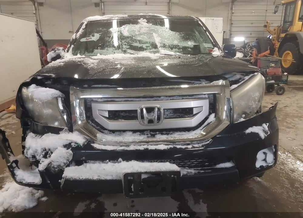 2011 HONDA PILOT EX-L VIN: 5FNYF4H55BB043150