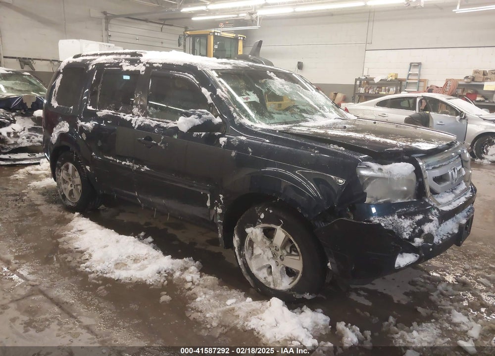 2011 HONDA PILOT EX-L VIN: 5FNYF4H55BB043150