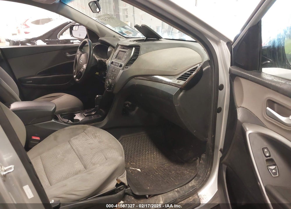 2017 HYUNDAI SANTA FE SPORT 2.4L VIN: 5XYZTDLB8HG491880