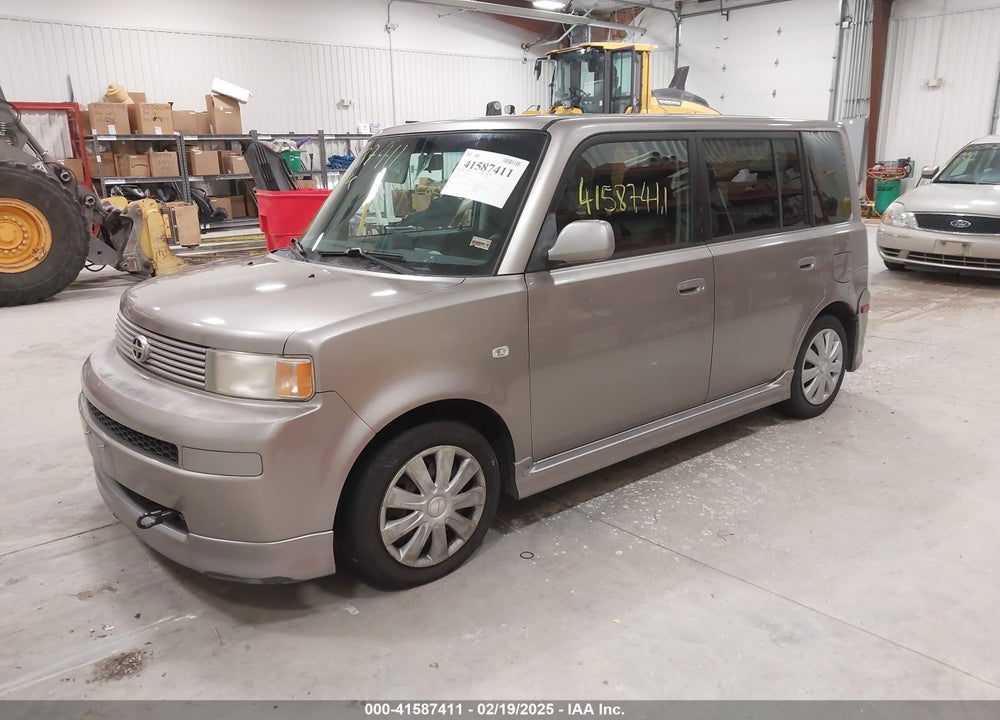2005 SCION XB VIN: JTLKT324950204891