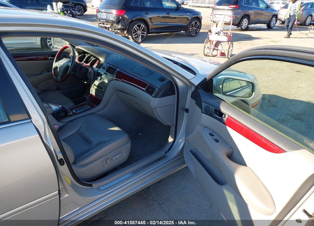 2004 LEXUS ES 330 VIN: JTHBA30GX45047838